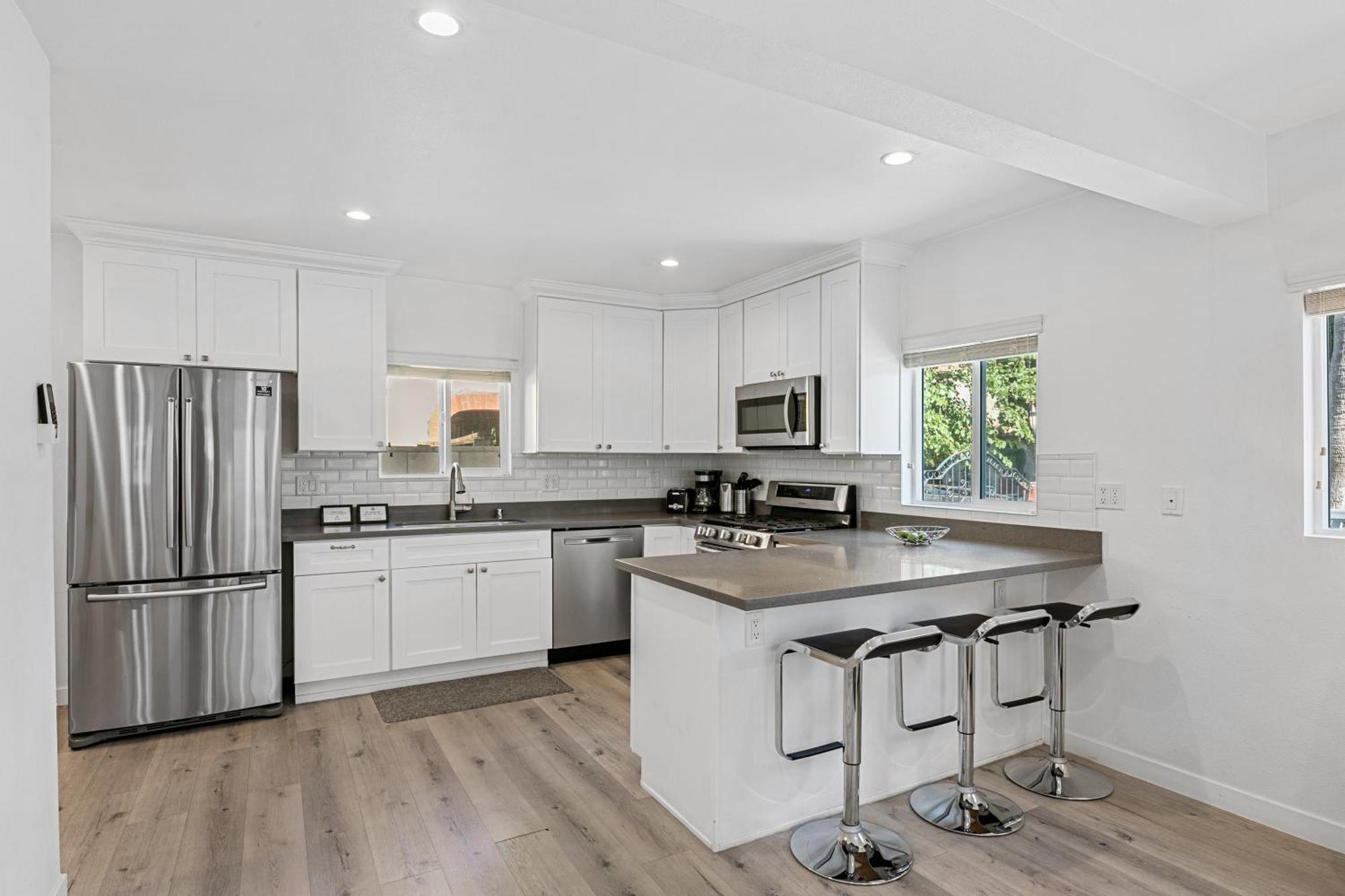 Muirfield Chic City Bungalow With Parking Los Angeles Exterior photo