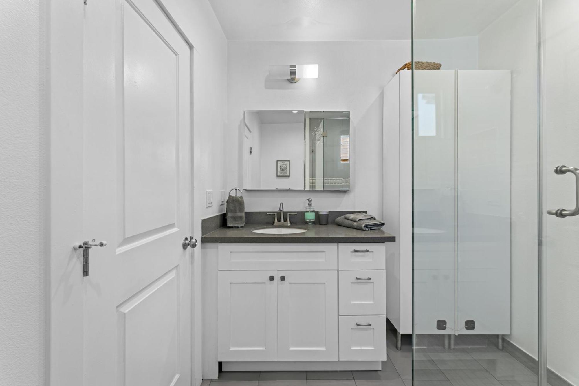 Muirfield Chic City Bungalow With Parking Los Angeles Exterior photo