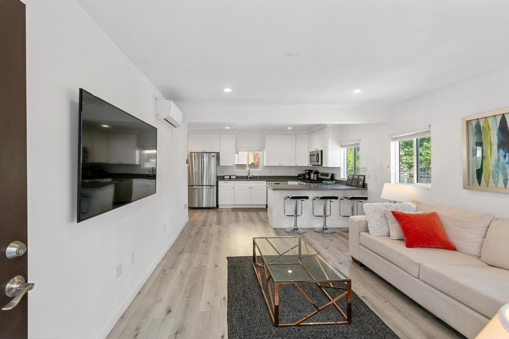 Muirfield Chic City Bungalow With Parking Los Angeles Exterior photo